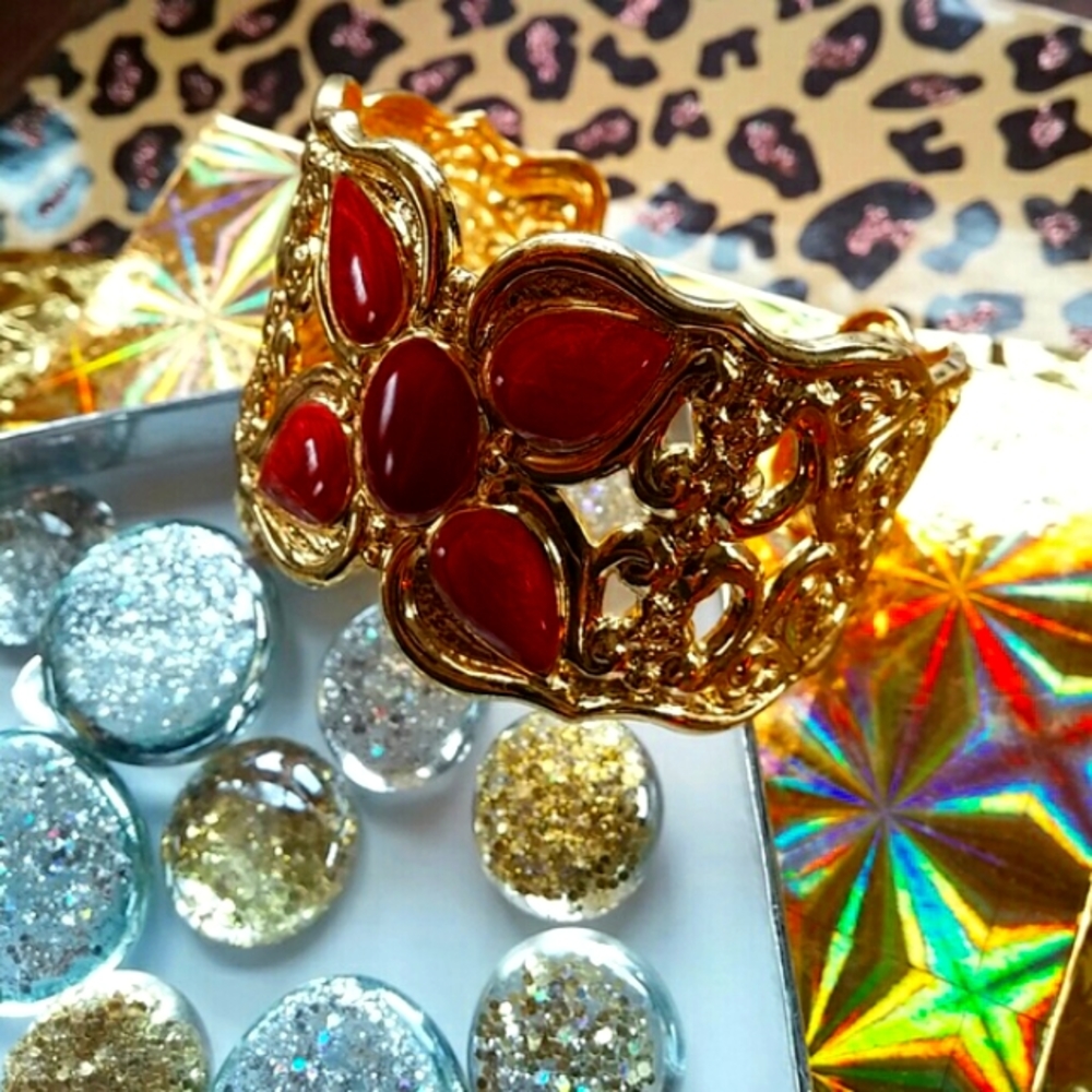 Vintage cuff bracelet - Picture 3 of 6